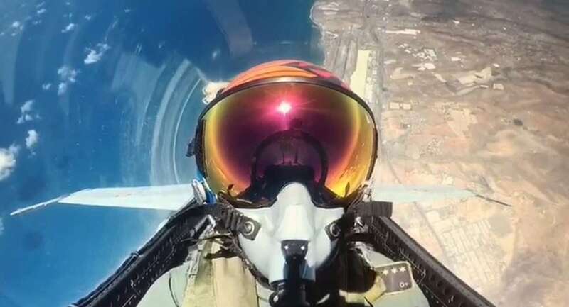 F18 sobre Gando a más de 4.500 metros de altura nada más despegar (Foto Ejército del Aire)